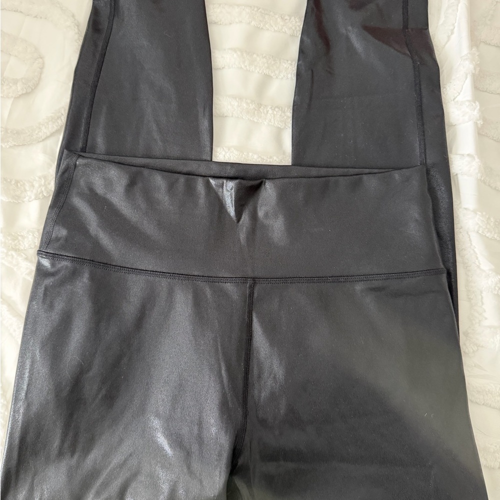Fabletics Midnight Black Leggings - Picture 2 of 11